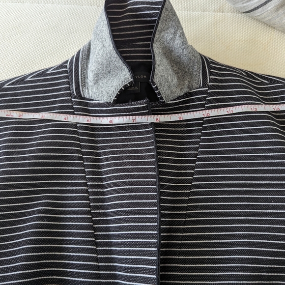 Ann Taylor blazer - Picture 3 of 4